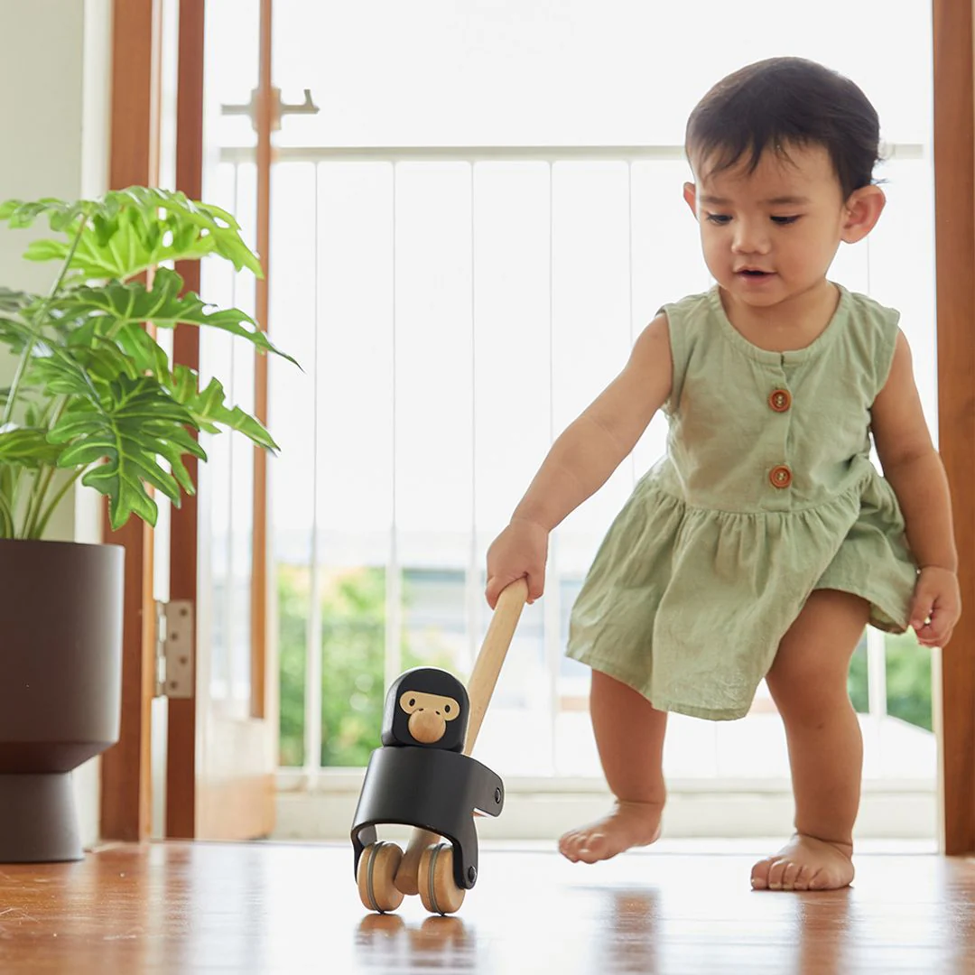 Climbing Gorilla - Image 4