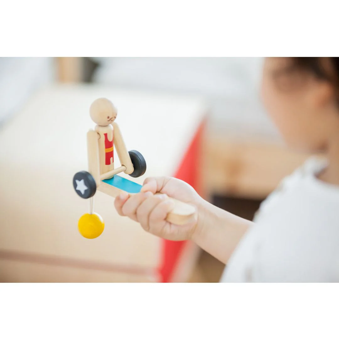 Weightlifting Acrobat - Image 5